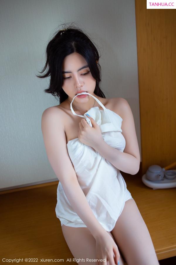 白甜  [XiuRen]高清写真图 2022.11.30 No.5929 白甜 美腿丰腴第31张图片